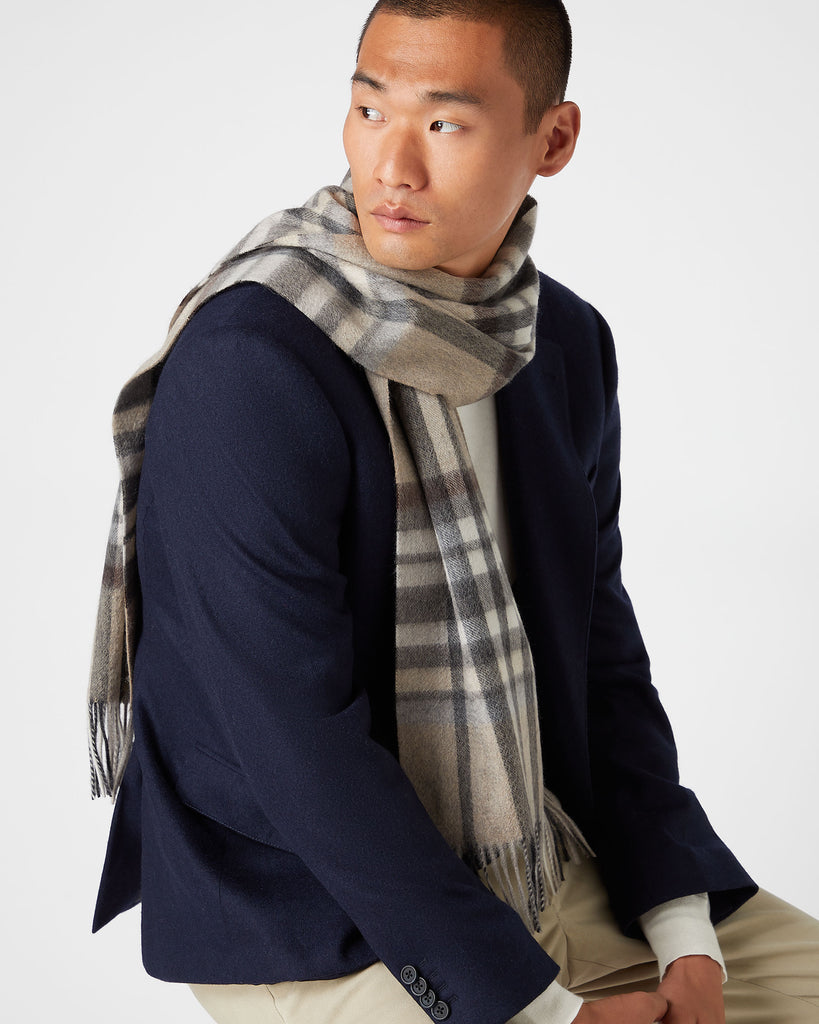 Mens burberry cashmere outlet scarf sale