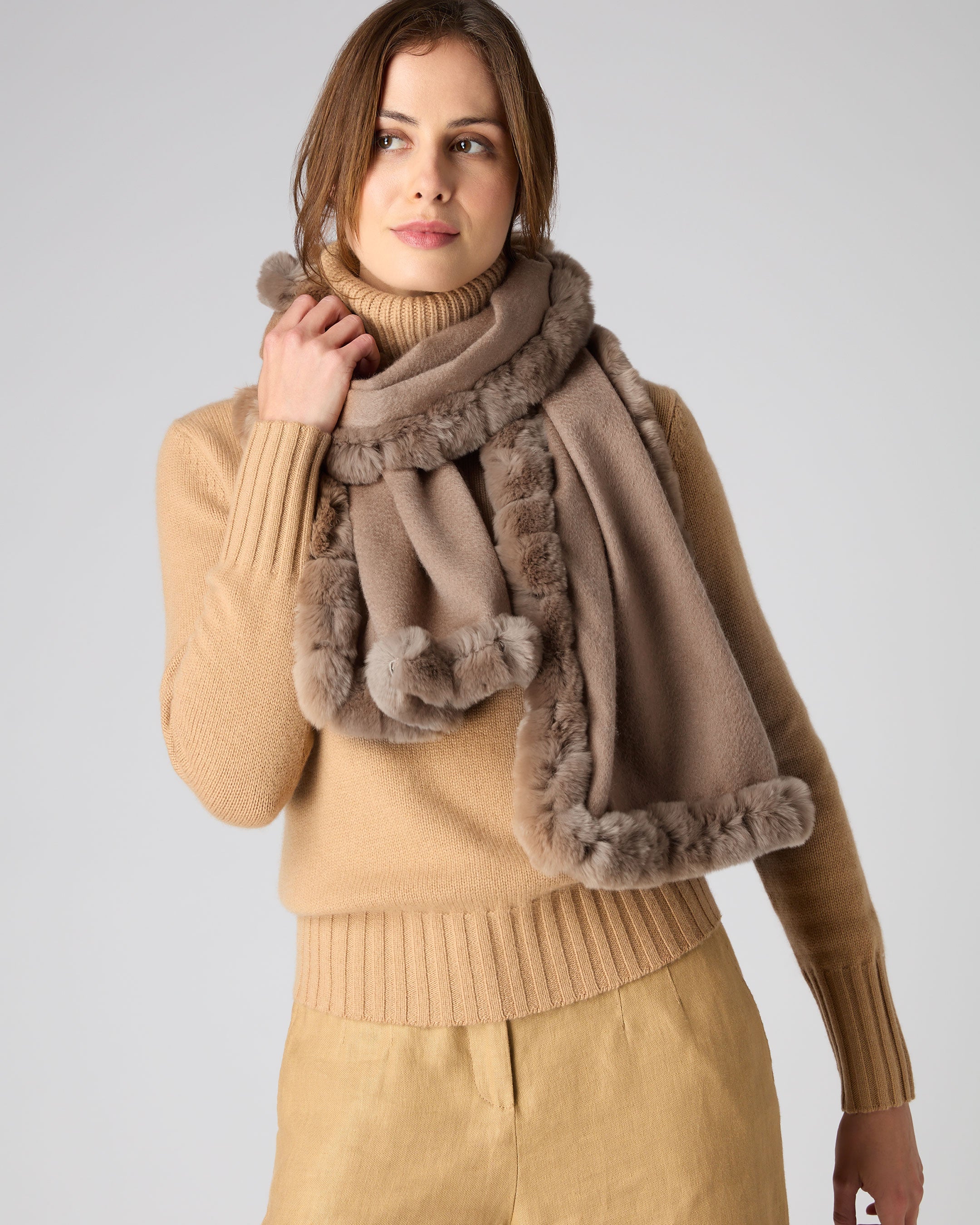 Women s Cashmere Scarf With Fur Trim Dark Tan Brown N.Peal