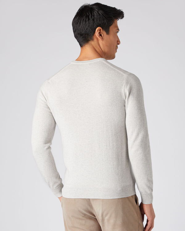 N.Peal Men's The Burlington V Neck Cashmere Jumper Pebble Grey