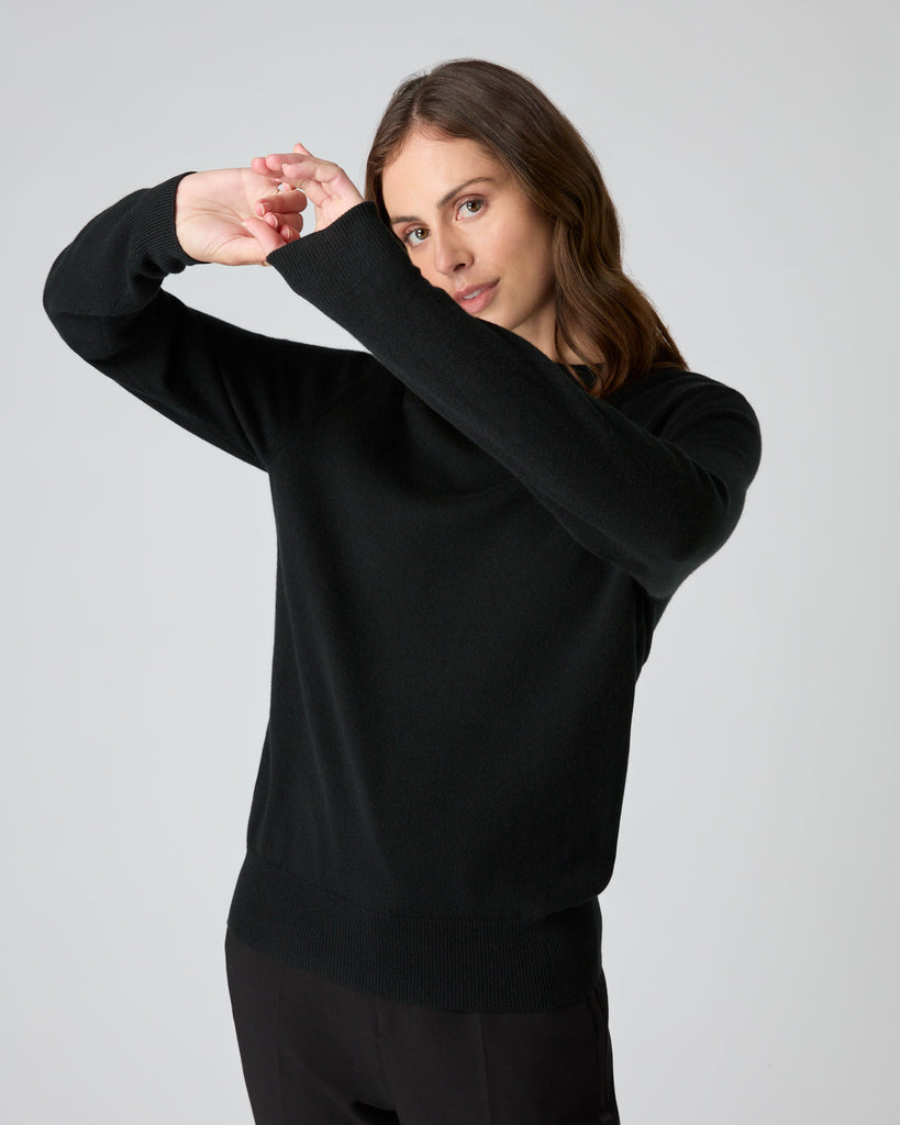 Women's The Oxford Round Neck Cashmere Jumper Black | N.Peal