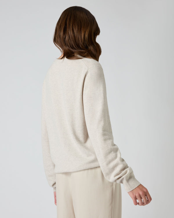 N.Peal The Oxford Round Neck Cashmere Jumper Pebble Grey