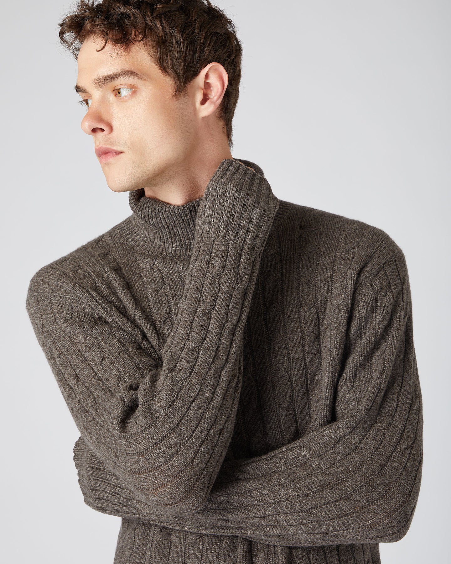 Men's Classic Cable Roll Neck Cashmere Jumper Biscotti Brown | N.Peal