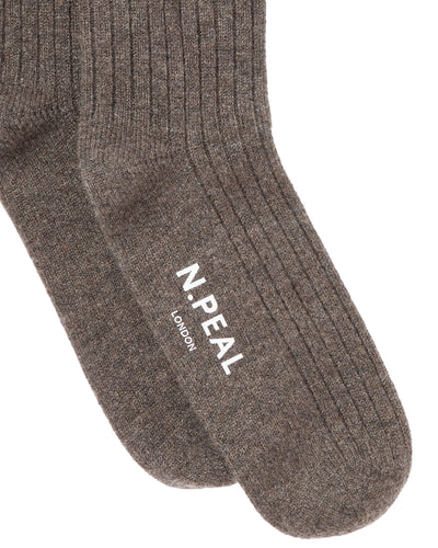 N.Peal Men's Rib Cashmere House Socks Wood Smoke Brown