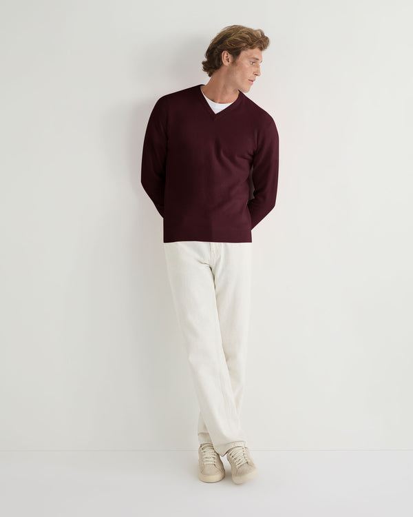 N.Peal Men's Burlington V Neck Cashmere Jumper Claret Red