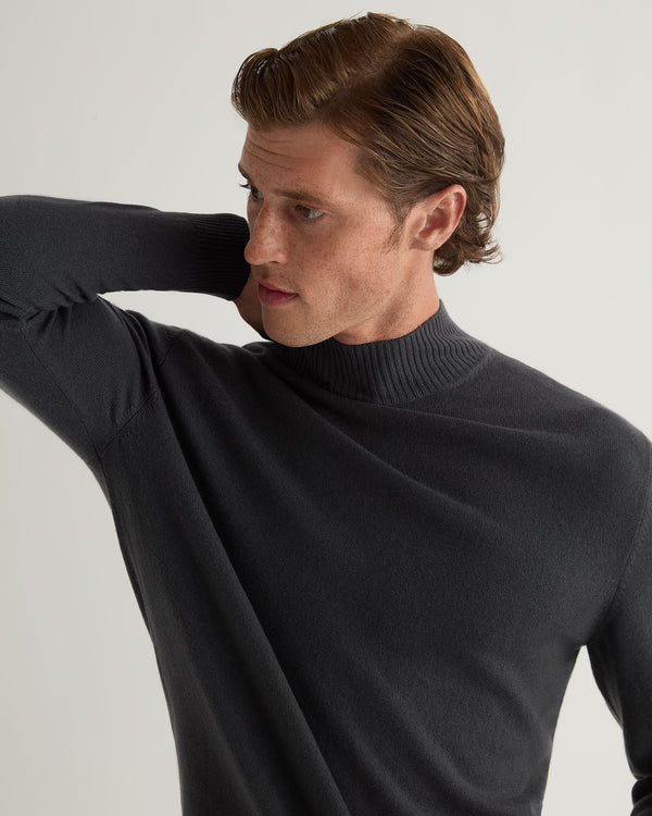 N.Peal Men's Mayfair Turtle Neck Cashmere Jumper Anthracite Grey