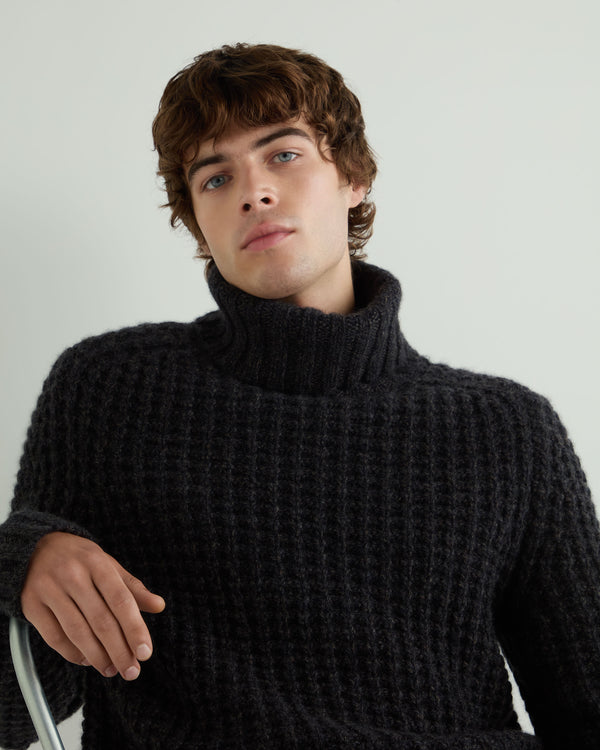 N.Peal Men's Chunky Moss Stitch Roll Neck Cashmere Jumper Granite Blue