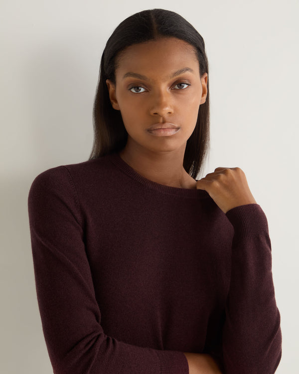 N.Peal Women's Evie Classic Round Neck Cashmere Jumper Claret Red