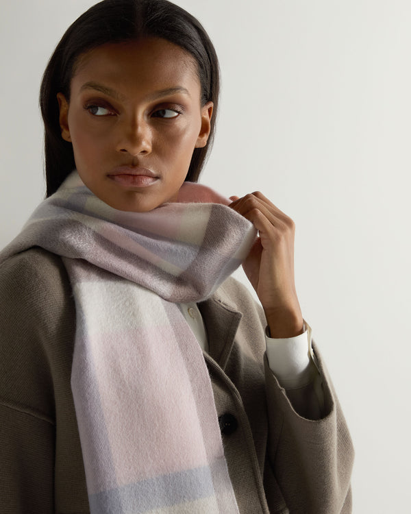 N.Peal Unisex Cashmere Check Scarf Oatmeal + Grey Check