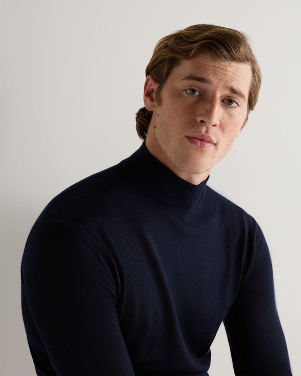 N.Peal Men's Fine Gauge Cashmere Turtle Neck Jumper Navy Blue