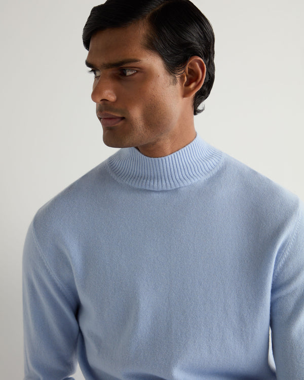 N.Peal Men's Mayfair Turtle Neck Cashmere Jumper Sea Mist Blue