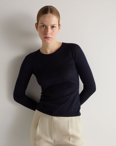 Women's Eden Superfine Cashmere Round Neck Top Navy Blue