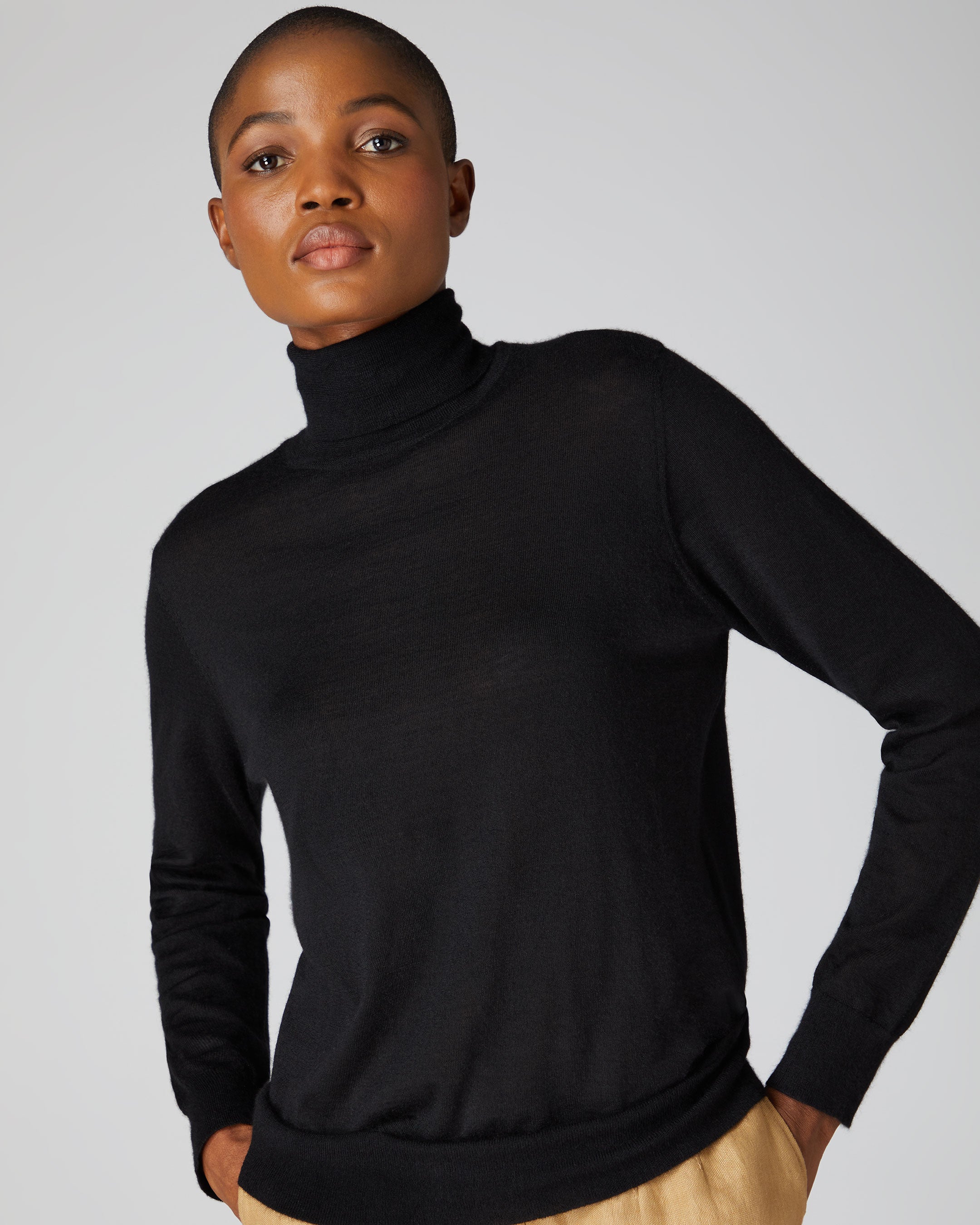 Black roll shop neck womens