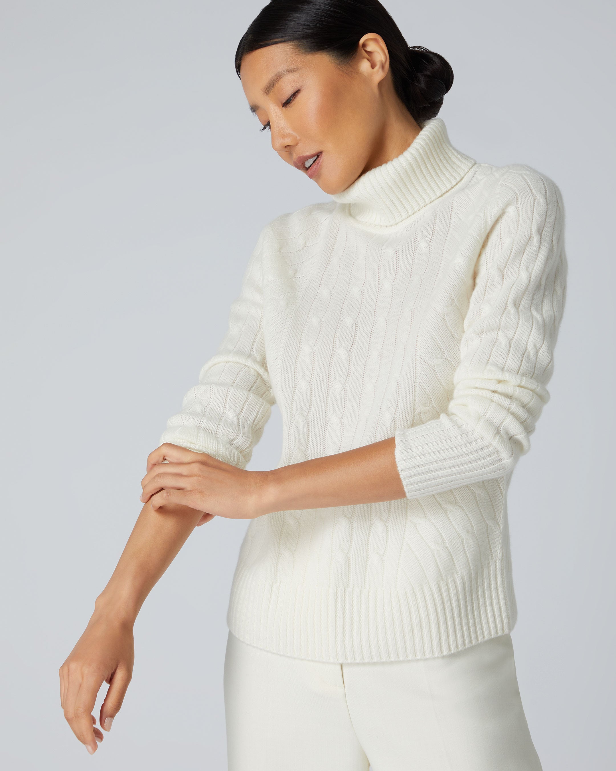 Cable roll hot sale neck jumper