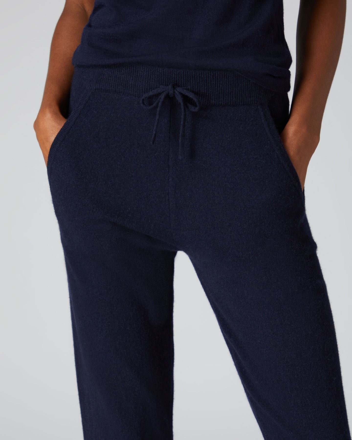 Cashmere Boutique: 100% Pure Cashmere Lounge and Pajama Set for Women  (Color: Black, Size: Small/Medium) at Amazon Women's Clothing store: Women  S Cashmere Pants