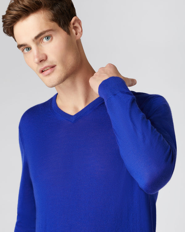 N.Peal Men's The Conduit Fine Gauge Cashmere Jumper Ultramarine Blue